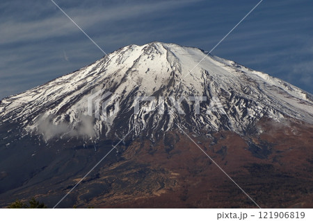 元旦の富士山 121906819