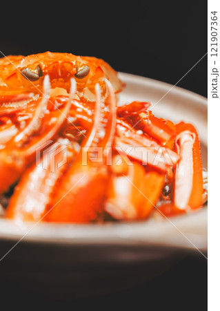 冬の味覚カニ鍋【撮影協力・海鮮居酒屋　魚魯こ】 121907364