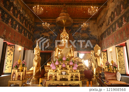 Wat Nang Chi Chotikaram have Buddha image in the meditation posture is enshrined. Surrounded by several Buddha images, behind the main Buddha image is a reclining Buddha image.  121908568