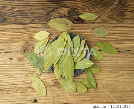 Dry Bay Leaves, Laurel Leaf, Natural Spicy Bayleaf, Fragrant Ingredient, Aromatic Spice Dry Bay Leaves, Laurel Leaf, Natural Spicy Bayleaf, Fragrant Ingredient, Aromatic Spice 121911085
