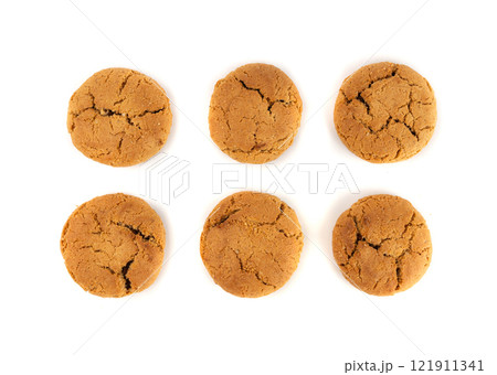 Chocolate cookies with chocolate filling isolated, brown round biscuits, broken sweet cocoa pastry Chocolate cookies with chocolate filling isolated, brown round biscuits, broken sweet cocoa pastry 121911341