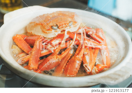 冬の味覚カニ鍋【撮影協力・海鮮居酒屋　魚魯こ】 121913177