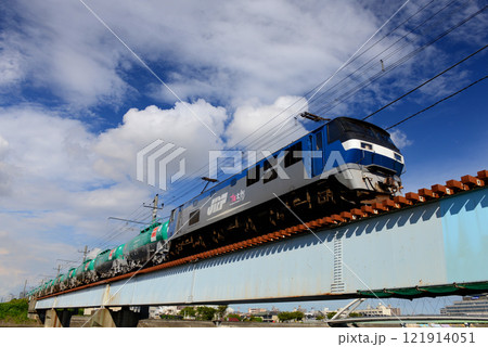 鶴見川を渡る貨物列車 121914051