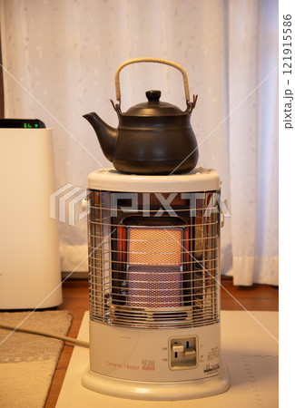 ストーブで加湿と暖房 121915586