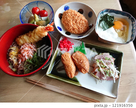 Toshikoshi Soba, japanese noodle / 日本の文化,年越しそば,えび天 Toshikoshi Soba, japanese noodle / 日本の文化,年越しそば,えび天 121916350