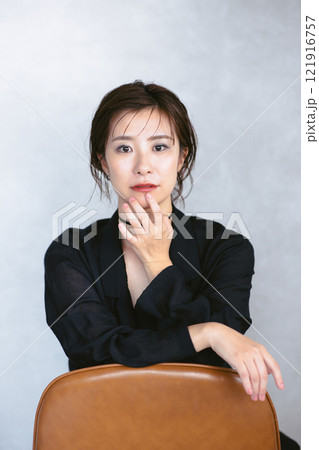 女性ポートレート ビューティー メイク 女性ポートレート ビューティー メイク 121916757