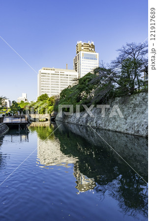 静岡県庁と駿府城三ノ丸堀 静岡県静岡市 静岡県庁と駿府城三ノ丸堀 静岡県静岡市 121917689
