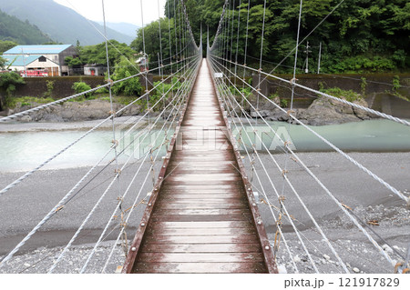両国吊橋（静岡県 大井川） 121917829