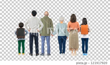 何かを眺める三世代家族の後ろ姿　手作業で精密に切り抜いた背景透過全身写真PNG 121917920