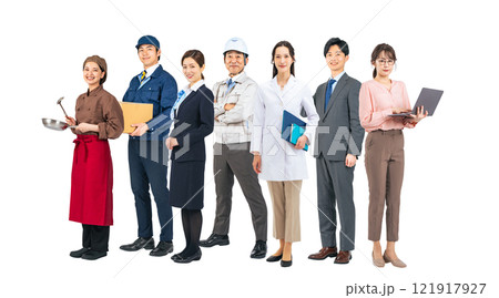 横に並ぶ様々な職業の人々のグループ　手作業で精密に切り抜いた背景透過全身写真PNG 121917927