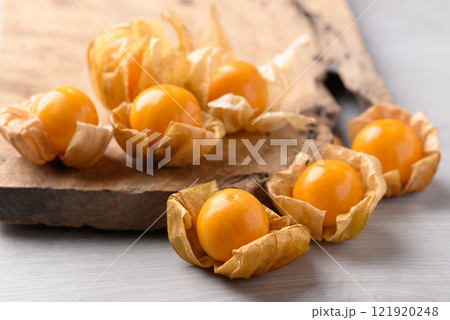 Cape gooseberry or Golden berry (Physalis peruviana), Healthy fruit 121920248