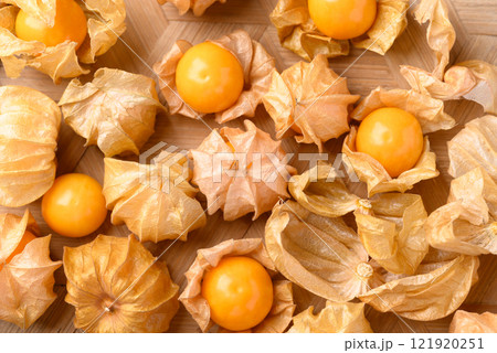 Cape gooseberry or Golden berry (Physalis peruviana), Healthy fruit 121920251