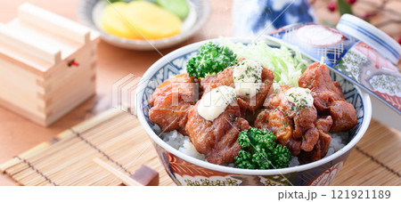 お手軽でジューシー 唐揚げ丼 お手軽でジューシー 唐揚げ丼 121921189
