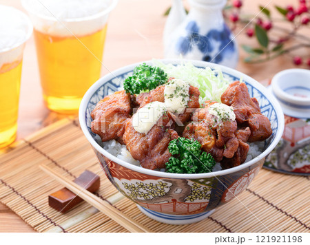 お手軽でジューシー 唐揚げ丼 お手軽でジューシー 唐揚げ丼 121921198