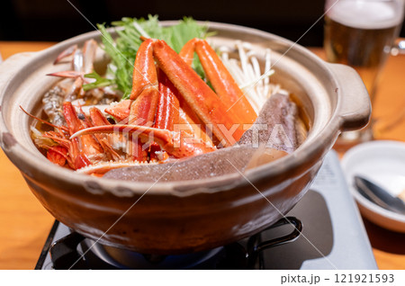 冬料理の定番のかに鍋 冬料理の定番のかに鍋 121921593