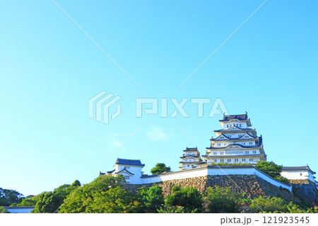 兵庫県姫路市、国宝姫路城の風景 121923545