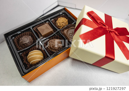 ギフトチョコ 121927297