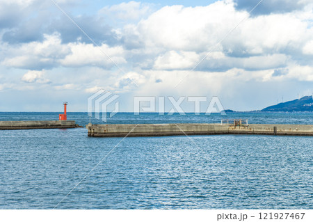 徳島県 鳴門海峡うずしお観潮船 船乗り場からの景色 徳島県 鳴門海峡うずしお観潮船 船乗り場からの景色 121927467