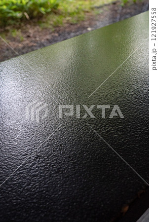 窓際のカウンターテーブル 121927558