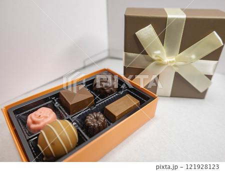 ギフトチョコ 121928123