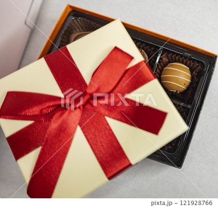 ギフトチョコ 121928766