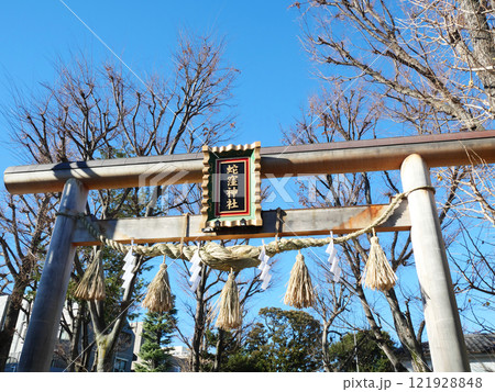 鳥居のある風景｜蛇窪神社 121928848