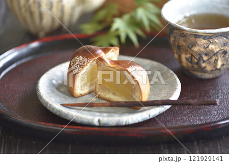 半分に割った栗まんじゅう2 半分に割った栗まんじゅう2 121929141