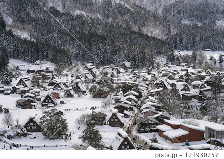 豪雪の白川郷 121930257