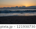 冬の海から見る日の出 121930730
