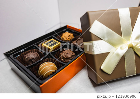 ギフトチョコ 121930906