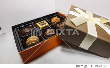 ギフトチョコ 121930976