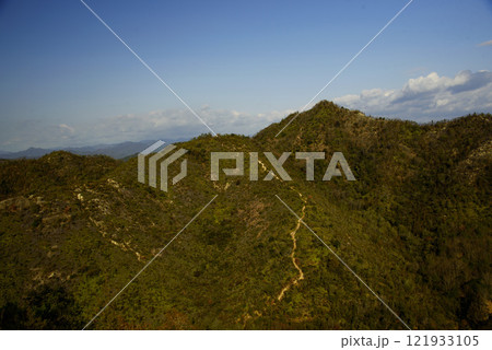 兵庫県・加西市古法華自然公園冬の笠松山 121933105