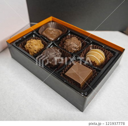 ギフトチョコ 121937778