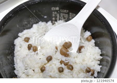 ムカゴの炊き込みご飯 121940574