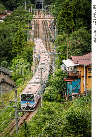 青梅線を走る201系さよなら四季彩号 121946394