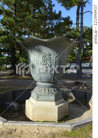 妙心寺 境内の天水桶 京都市右京区花園 妙心寺 境内の天水桶 京都市右京区花園 121949437