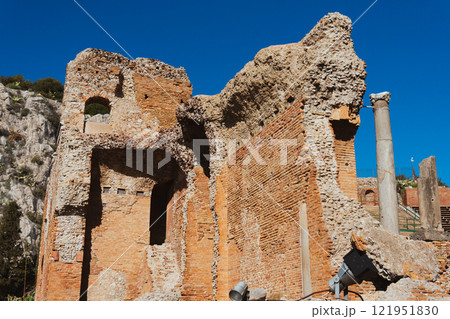 シチリア島のタオルミナの風景 シチリア島のタオルミナの風景 121951830