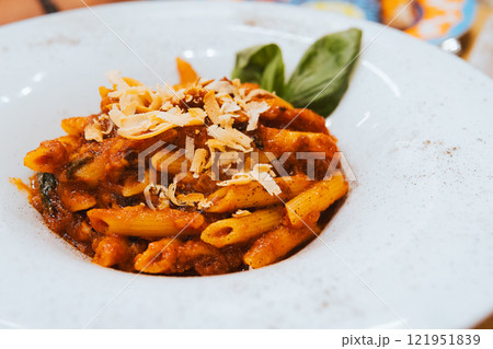 シチリア島のタオルミナのパスタ 121951839