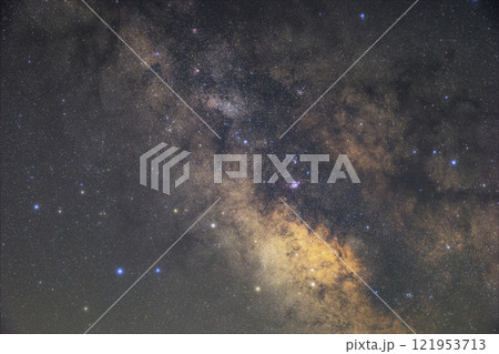 春の星空　天の川中心部 121953713