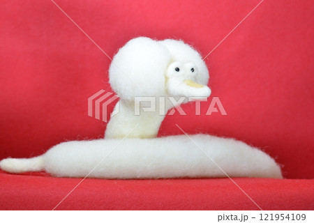 メタボな白ヘビ 121954109