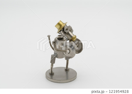シンバルを叩く犬のフィギア・メタルフィギア 121954928