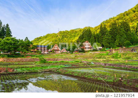 日本の原風景　五箇山　相倉合掌集落　 121957914