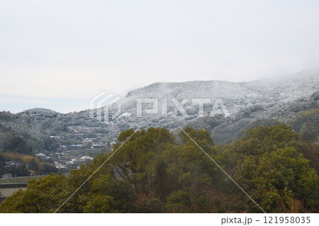 南国九州長崎の雪景色 南国九州長崎の雪景色 121958035