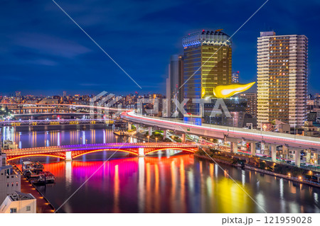 東京の街並み　夜景 121959028