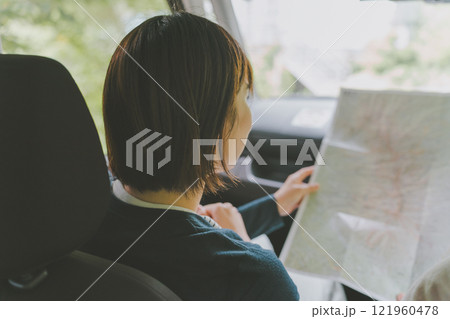 車で女子旅 車で女子旅 121960478