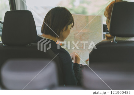 車で女子旅 車で女子旅 121960485