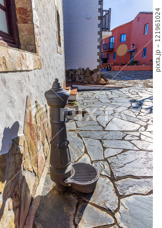 地中海村　(1月　快晴　志摩) 121961024