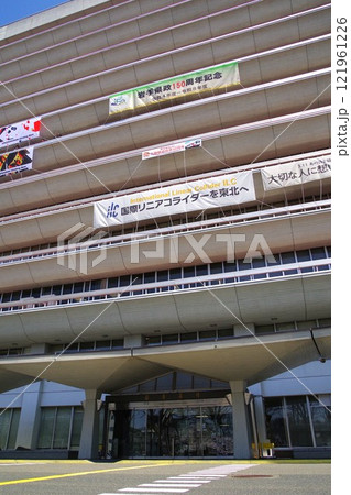 盛岡ランドマーク　岩手県庁 県庁舎正面口 121961226