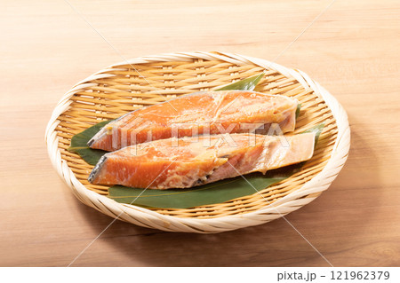 ［チリ産］銀鮭　西京漬 121962379