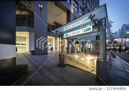 新宿三丁目駅E6出入口 新宿三丁目駅E6出入口 121964869